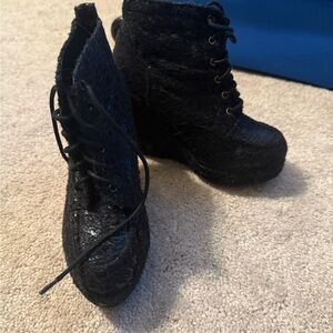 Forever 21 Black Lace Up Ankle Boot heels